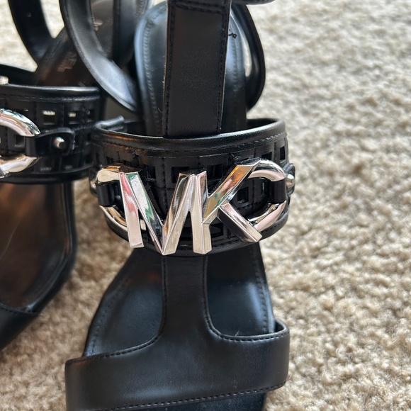 Michael Kors Black Thick Heel Sandals Ankle Strap With Silver Hardware Size 6.5 - Picture 7 of 8